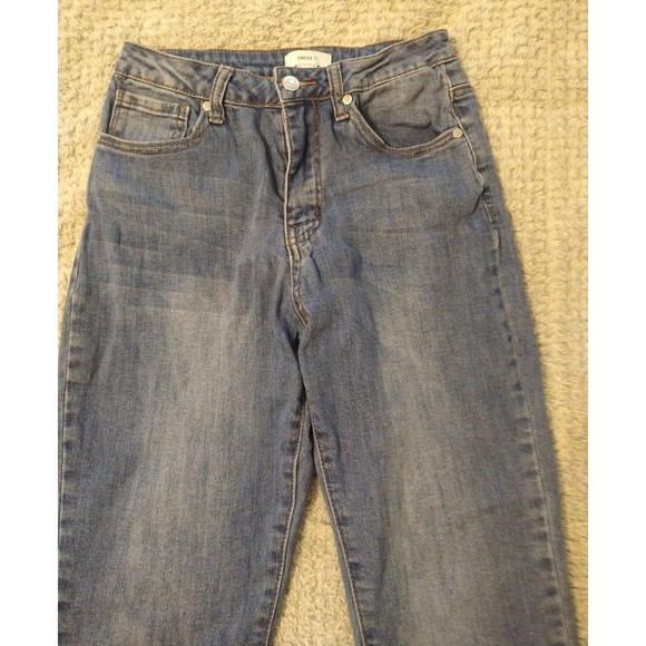 Forever 21 cropped freyed hem size 26 cropped jeans - Picture 3 of 9